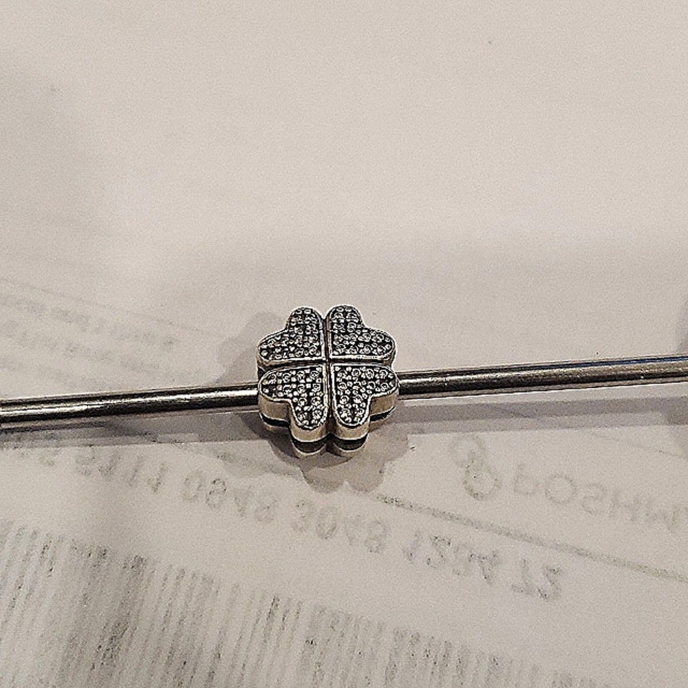 Authentic Pandora charm clip
